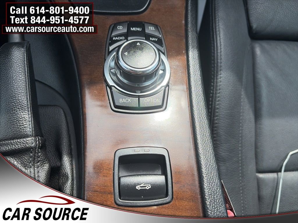 Used 2010 BMW 335i Convertible image 22