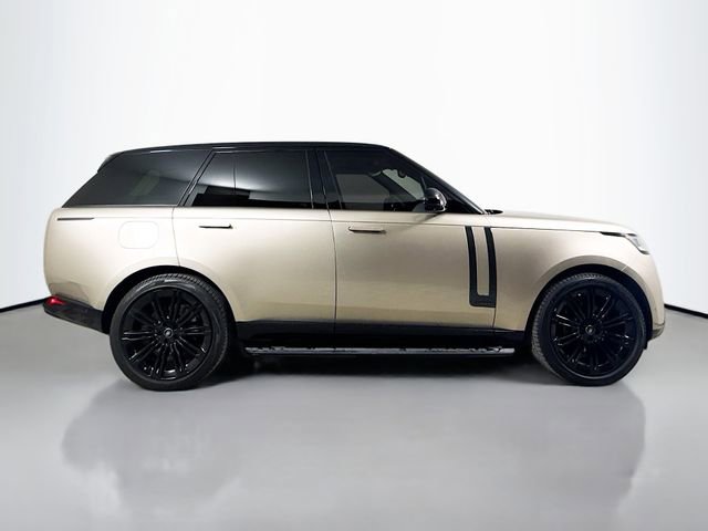 Used 2023 Land Rover Range Rover Autobiography image 4