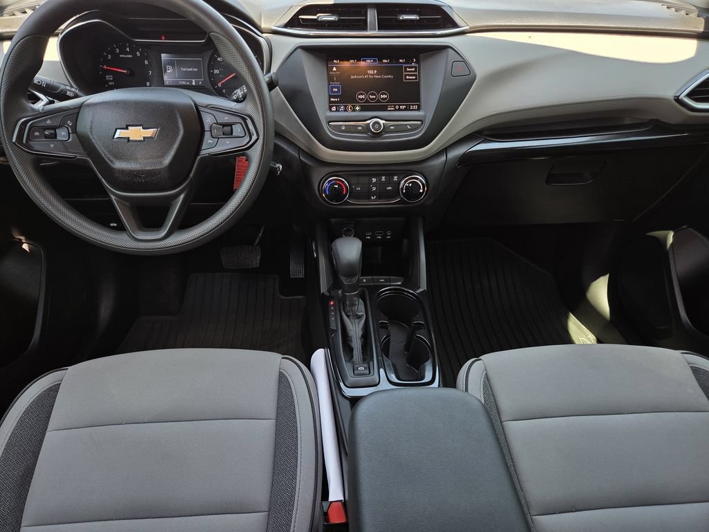 Used 2022 Chevrolet TrailBlazer LS FWD image 9