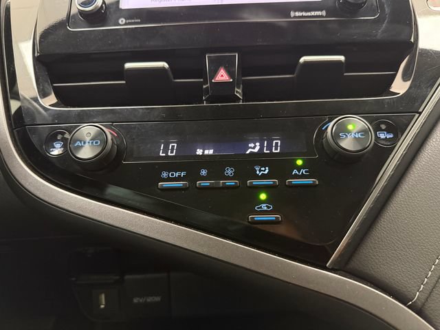 Used 2024 Toyota Camry SE w/ Convenience Package FWD image 18