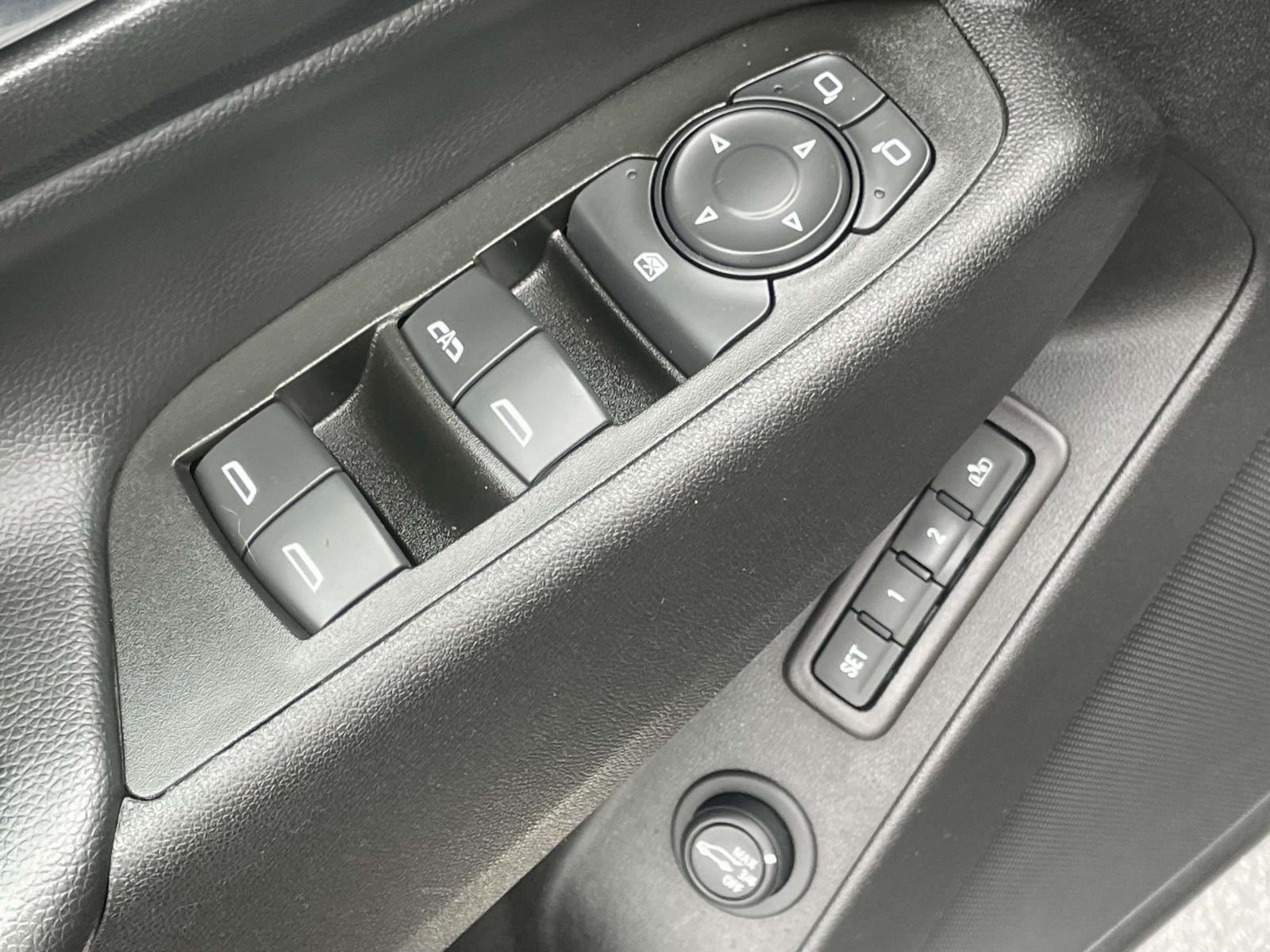 Used 2020 Chevrolet Equinox Premier FWD image 18