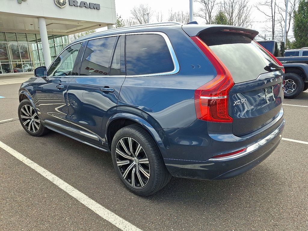 Used 2023 Volvo XC90 B5 Plus w/ Protection Package image 7
