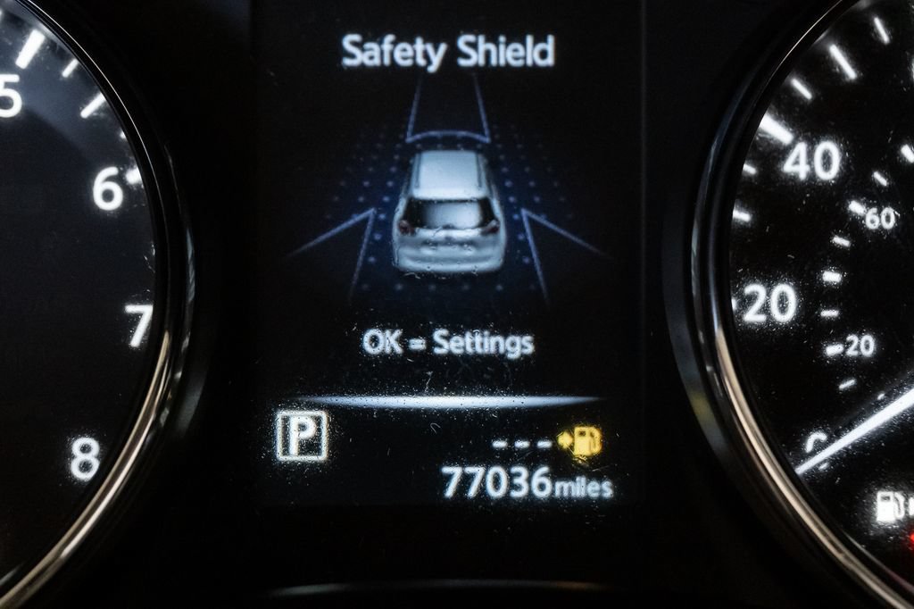 Used 2017 Nissan Rogue SL w/ SL Premium Package AWD/4WD image 15