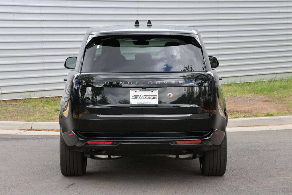 New 2026 Land Rover Range Rover SE AWD/4WD image 3