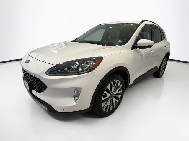 Used 2020 Ford Escape Titanium AWD/4WD image 3