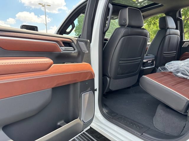 New 2026 GMC Sierra 3500 Denali Ultimate AWD/4WD image 43