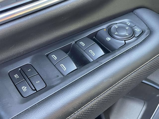 Used 2021 GMC Yukon SLT RWD image 17