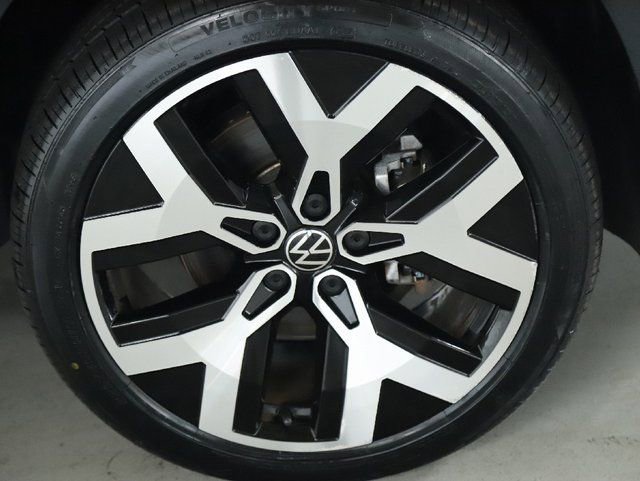 Used 2022 Volkswagen Taos SEL image 10