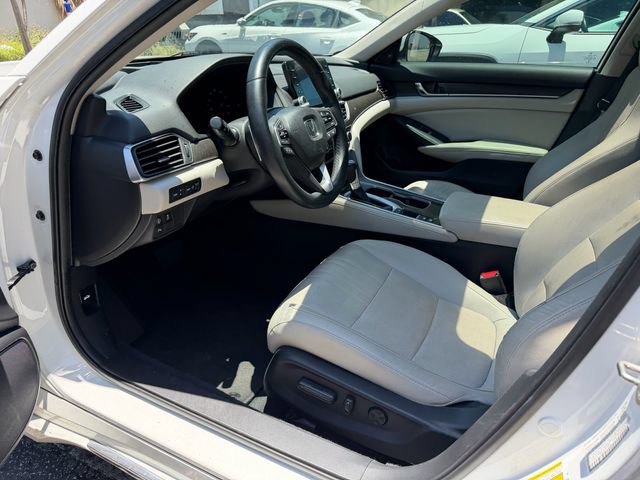 Used 2018 Honda Accord Touring image 11