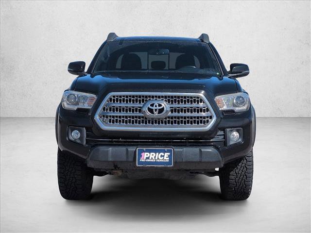 Used 2017 Toyota Tacoma TRD Off-Road w/ Tow Package (A/T) image 2