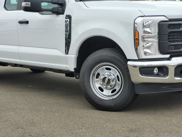 New 2026 Ford F250 XL w/ XL Chrome Package RWD image 2