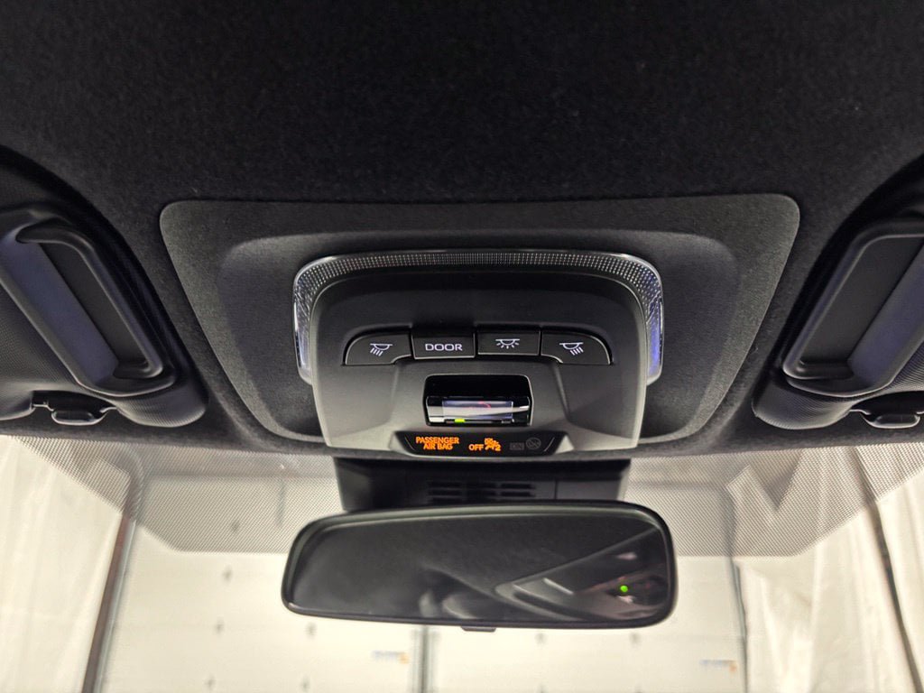 Used 2026 Toyota Corolla SE FWD image 39