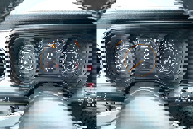 Used 2025 Jeep Wrangler Unlimited Sport image 17