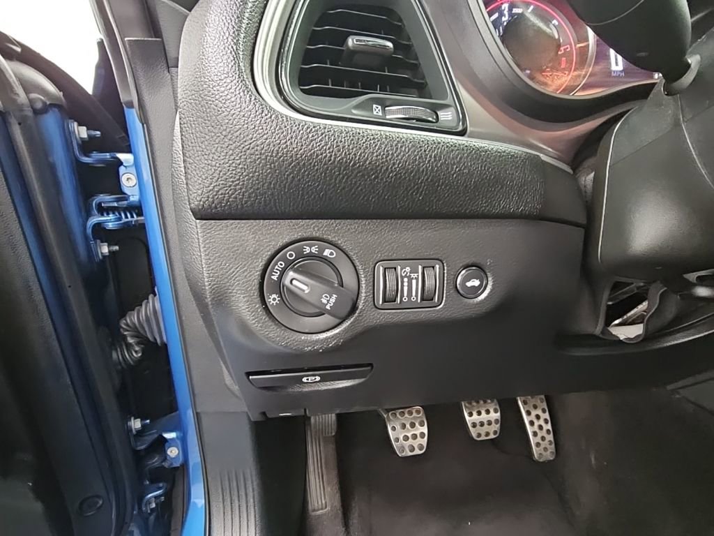 Used 2022 Dodge Challenger R/T image 28