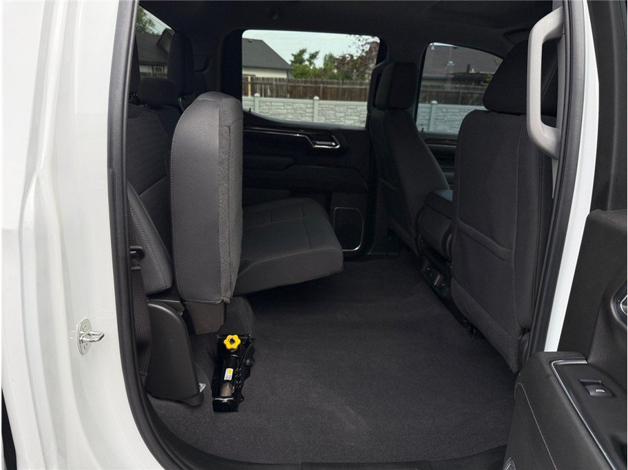Used 2023 Chevrolet Silverado 1500 LT AWD/4WD image 34