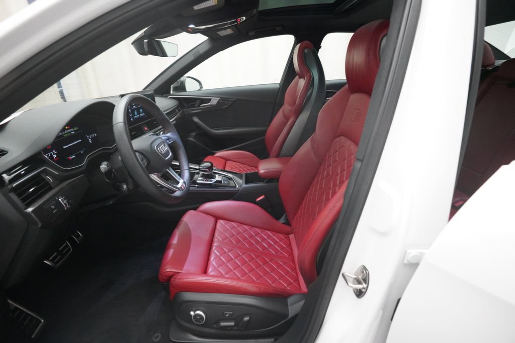 Used 2023 Audi S4 Premium Plus w/ Premium Plus Package AWD/4WD image 7