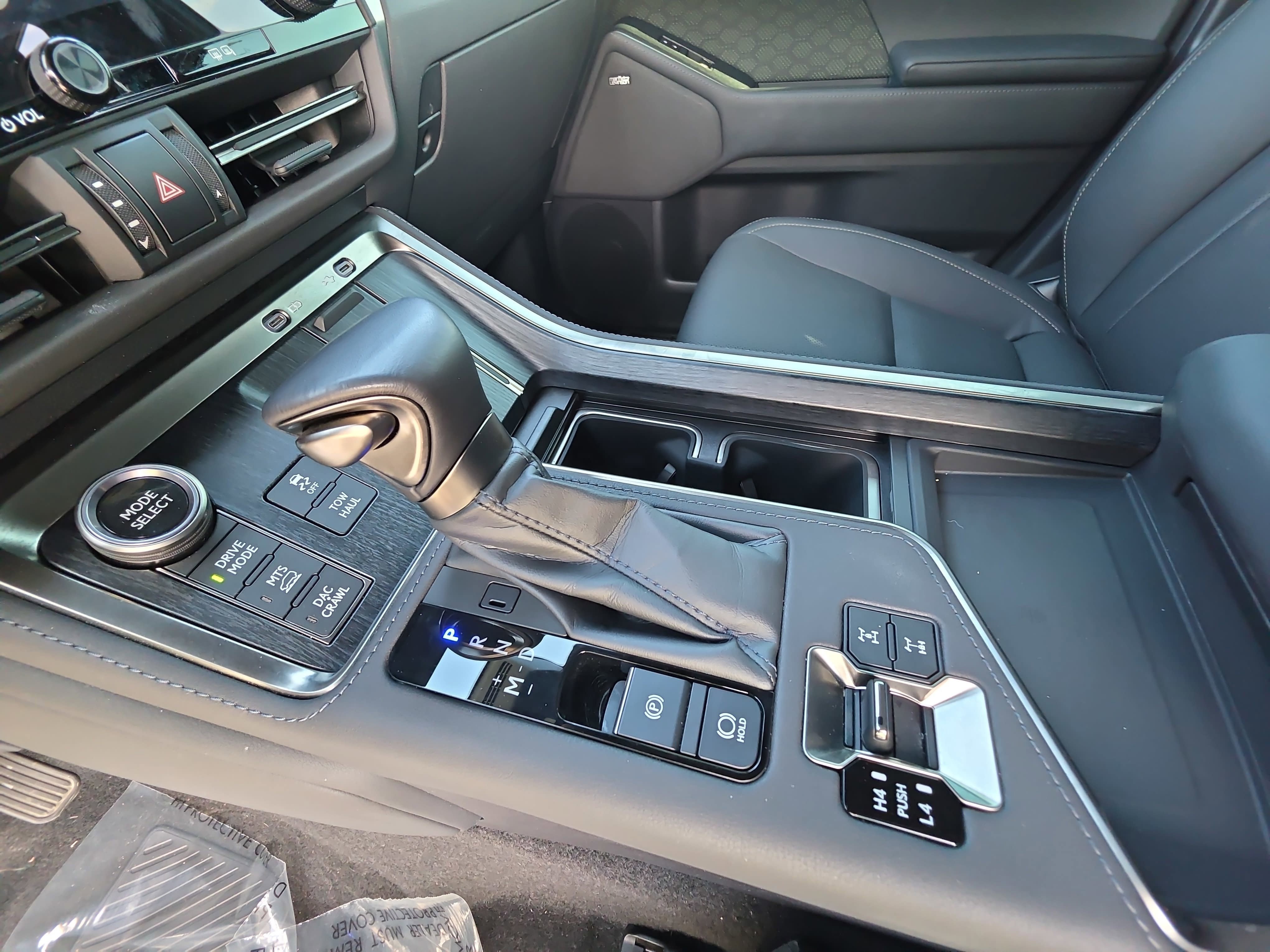 Used 2024 Lexus GX 550 AWD/4WD image 25
