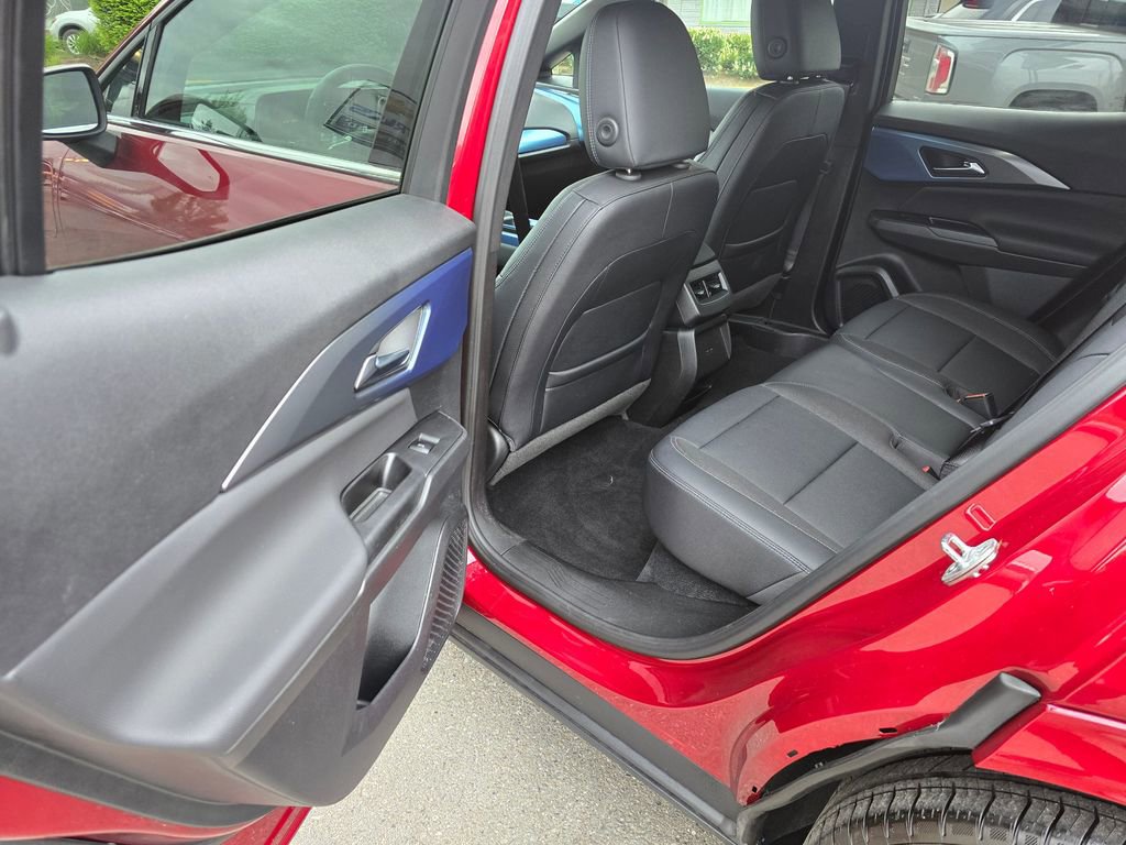 Used 2025 Chevrolet Equinox EV LT w/ Convenience Package FWD image 18