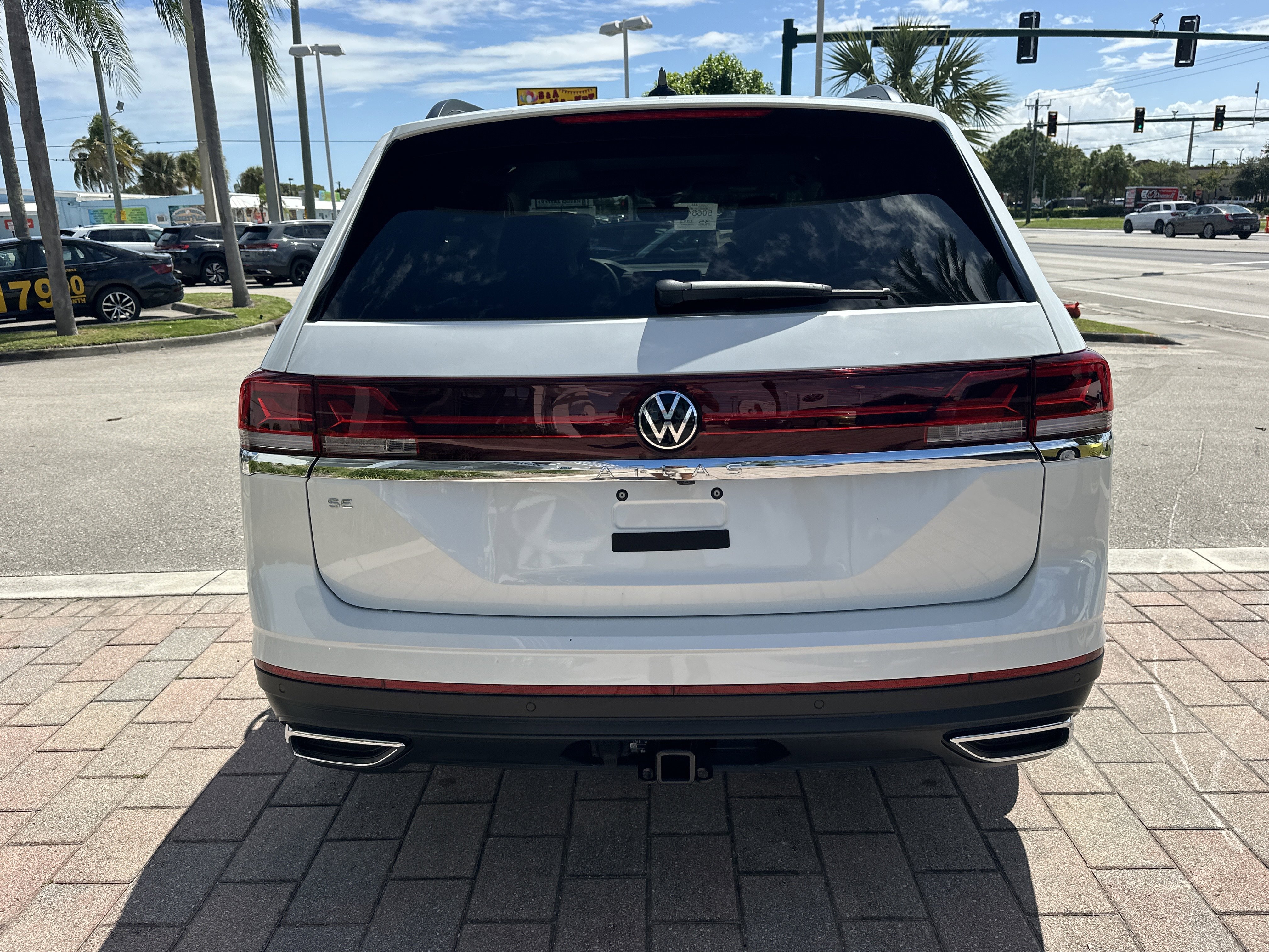 New 2026 Volkswagen Atlas SE image 7