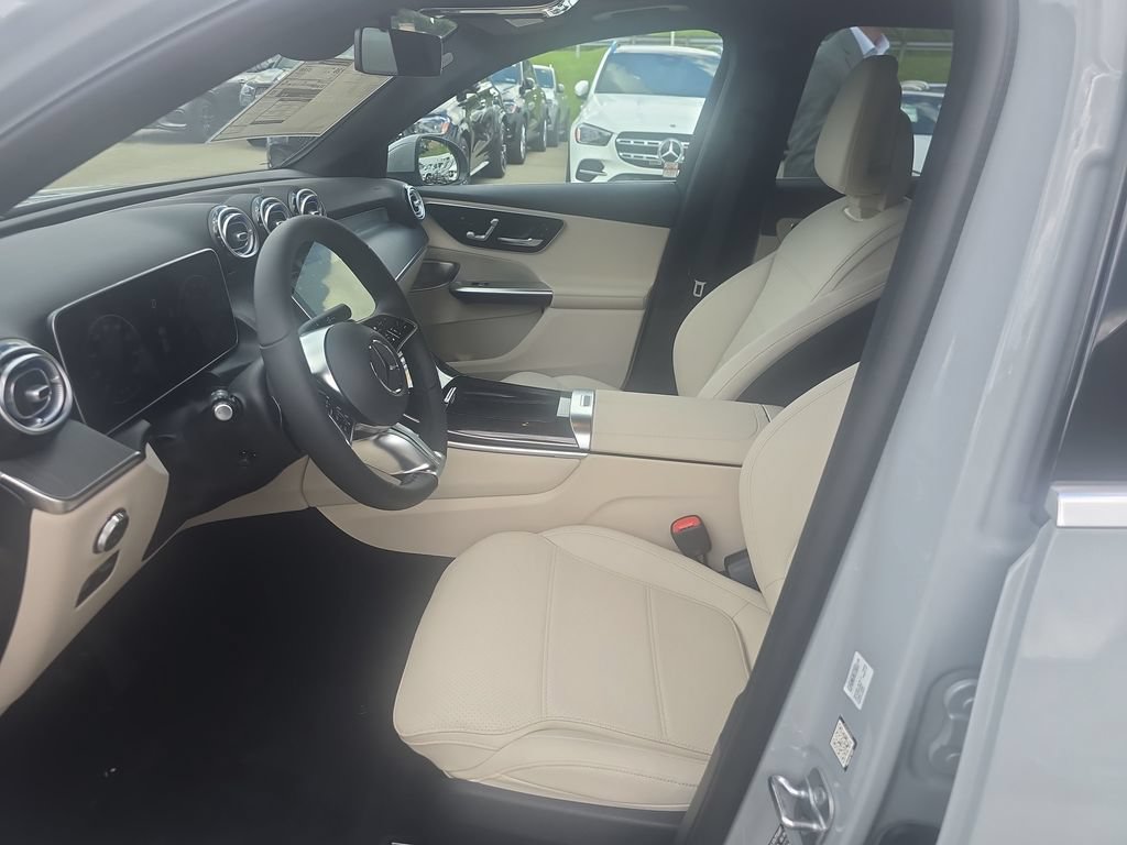 New 2026 Mercedes-Benz GLC 300 4MATIC image 9