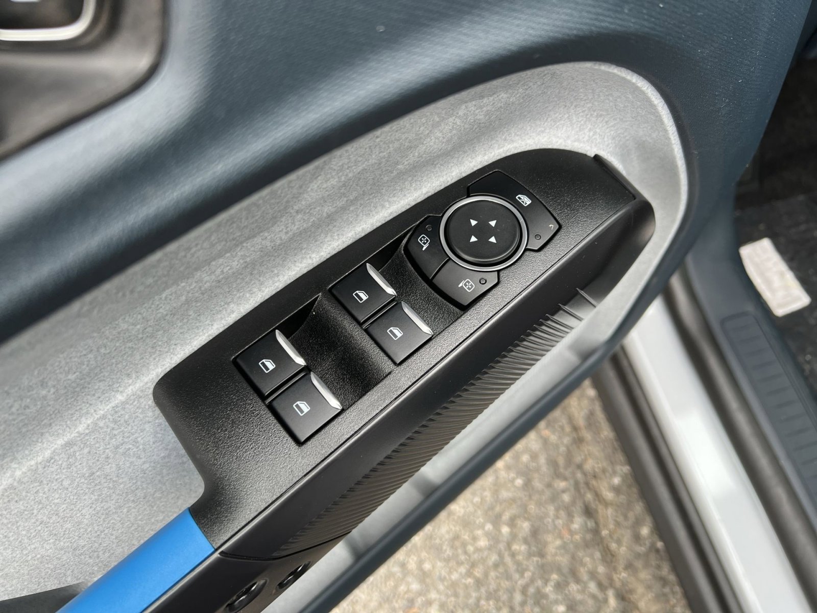 New 2025 Ford Maverick XLT w/ XLT Luxury Package image 15