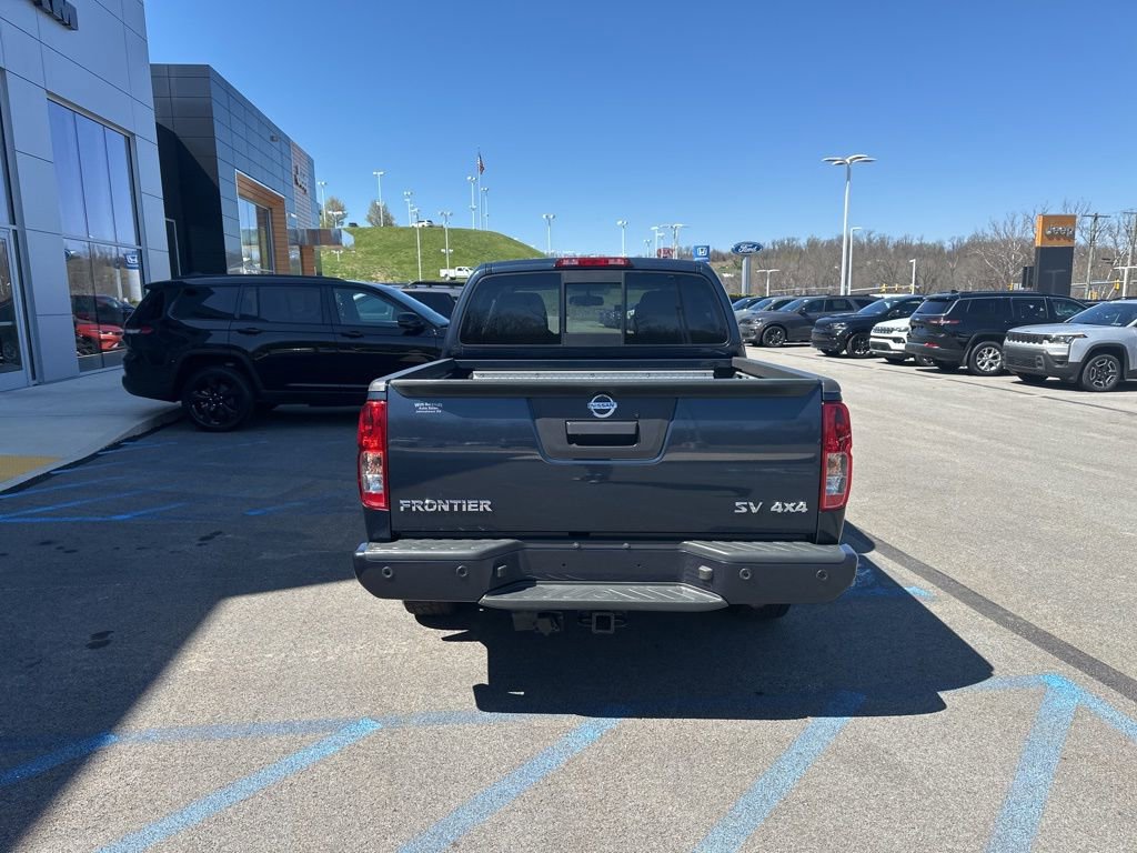Used 2020 Nissan Frontier SV image 3