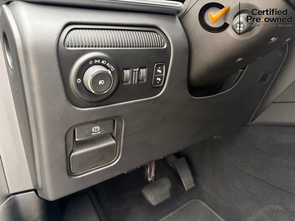 Certified 2023 Jeep Grand Wagoneer Series II AWD/4WD image 59