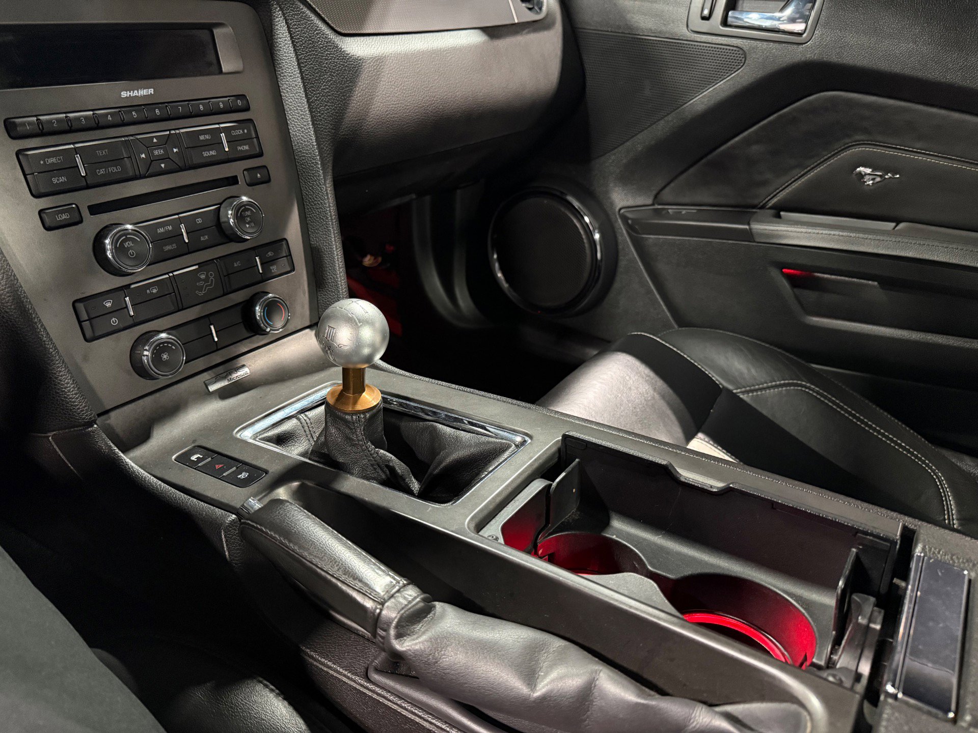 Used 2010 Ford Mustang GT image 29