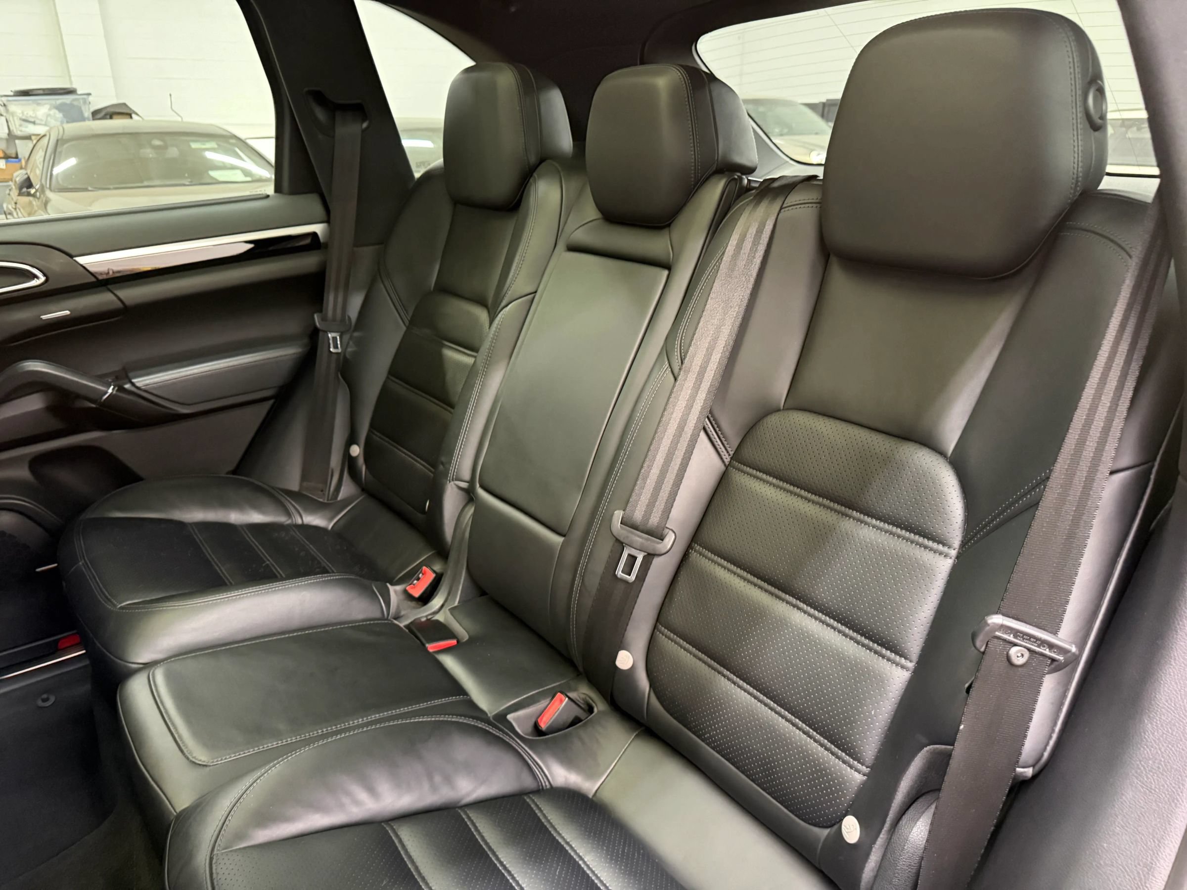 Used 2016 Porsche Cayenne S AWD/4WD image 23