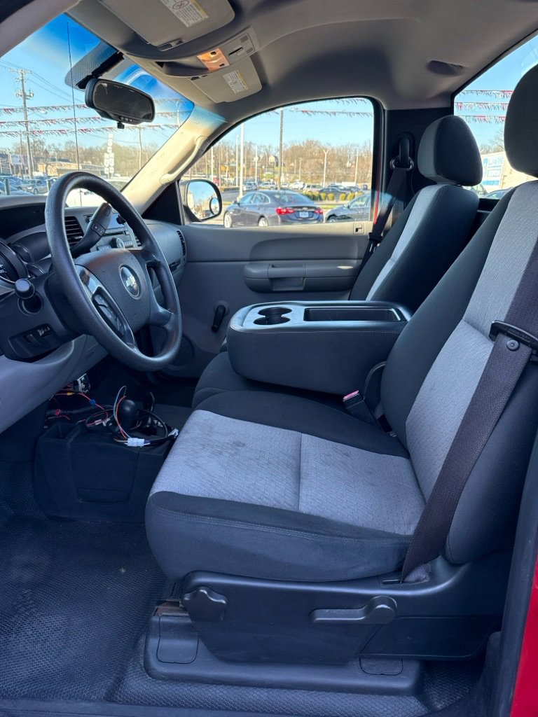 Used 2008 Chevrolet Silverado 2500 W/T w/ Snow Plow Prep Package image 31