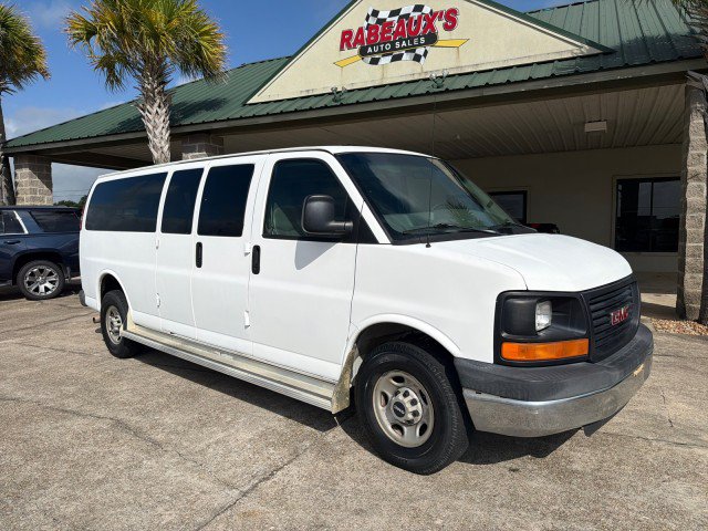 Used 2008 GMC Savana 3500 Extended Passenger RWD image 3