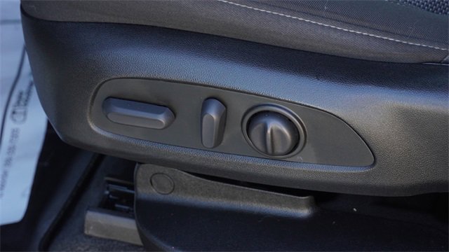 Used 2023 Chevrolet Traverse LT image 22