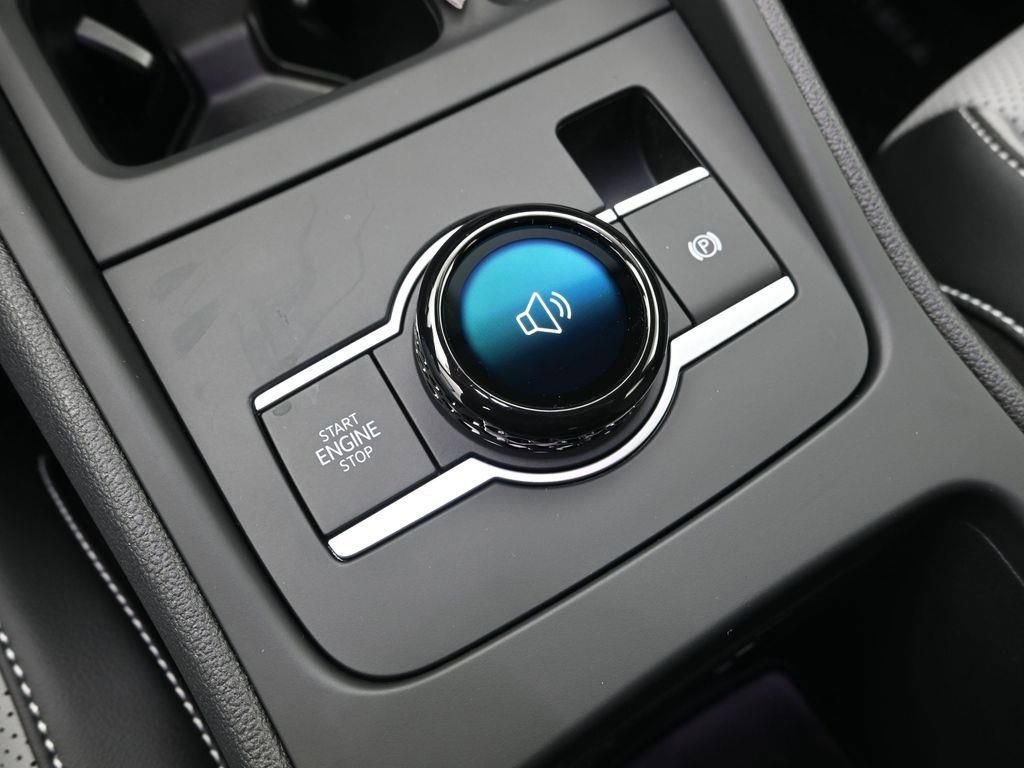 New 2026 Volkswagen Tiguan SE image 18