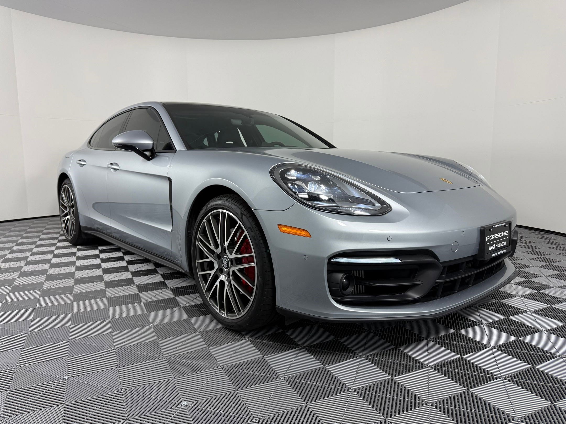 Used 2023 Porsche Panamera 4S image 7