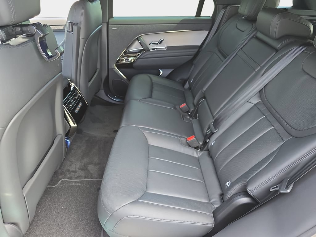 New 2026 Land Rover Range Rover Sport SE AWD/4WD image 15