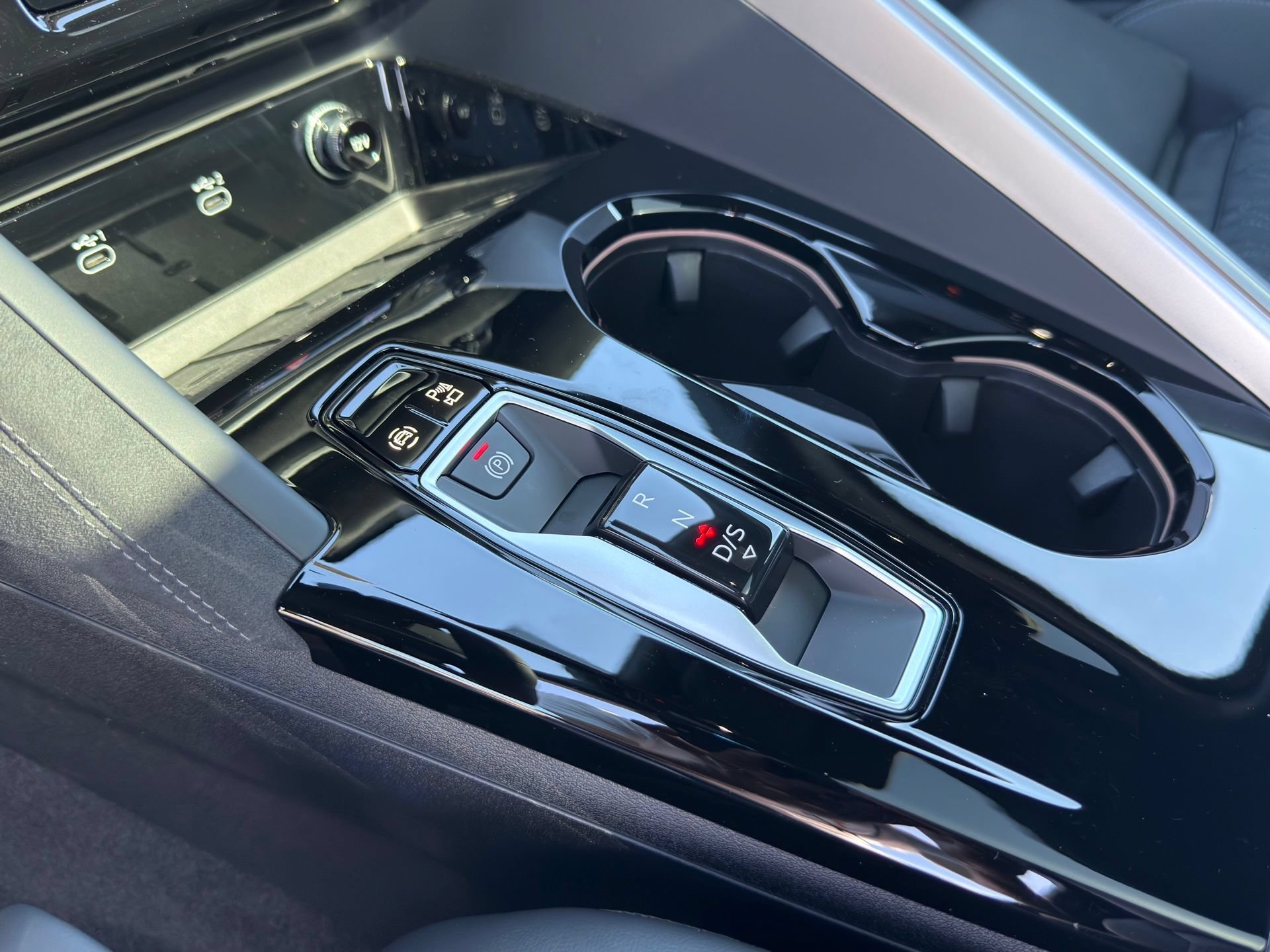 New 2026 Audi SQ5 Premium AWD/4WD image 14