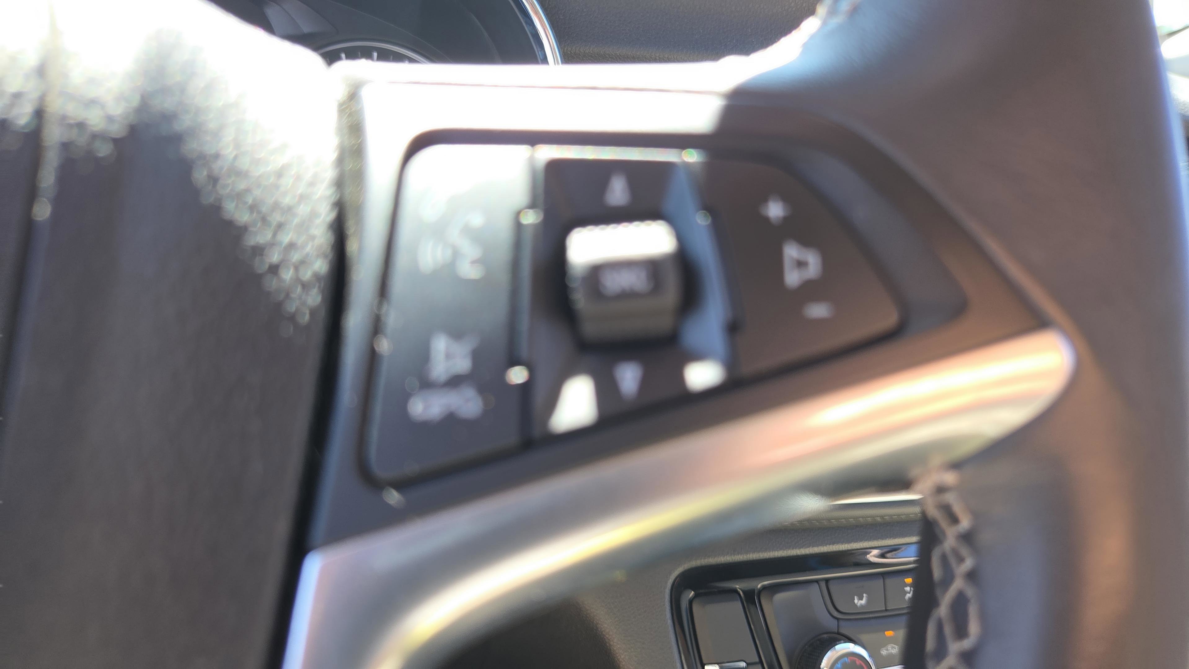 Used 2020 Buick Encore Preferred w/ Safety Package FWD image 24