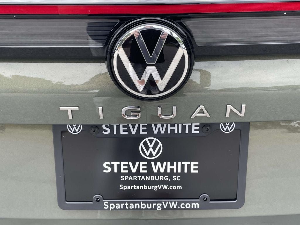 New 2026 Volkswagen Tiguan SEL R-Line AWD/4WD image 13