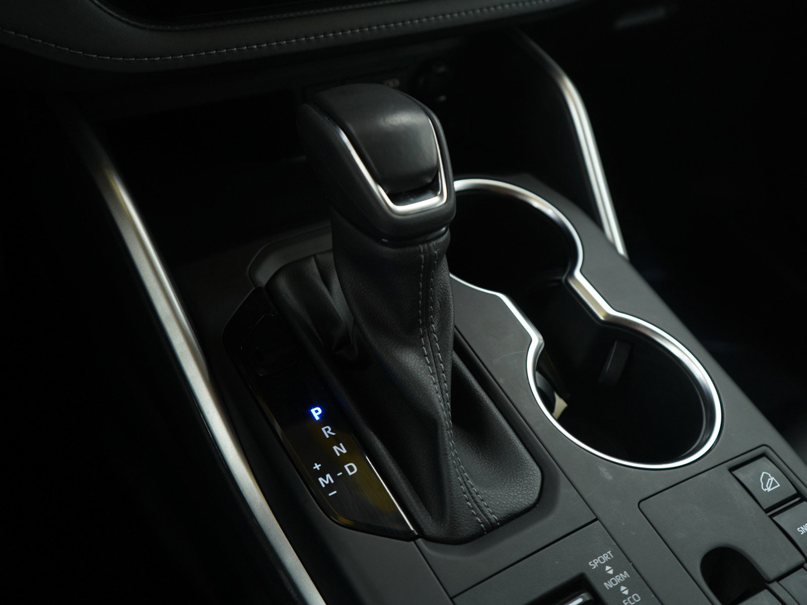 Used 2023 Toyota Highlander XLE image 25