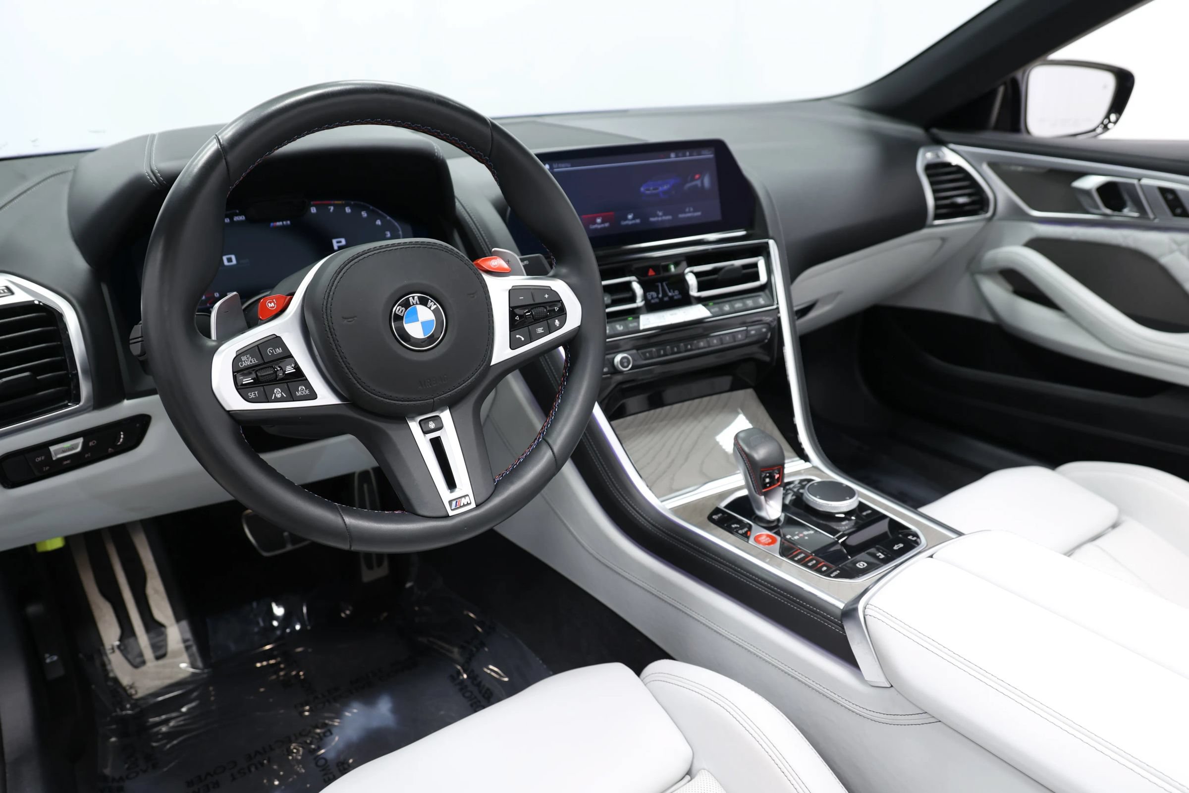 Used 2020 BMW M8 Convertible w/ M Carbon Exterior Package AWD/4WD image 2