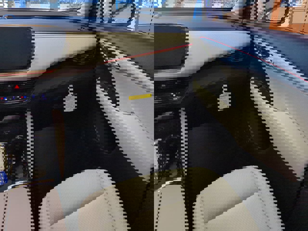 New 2026 Buick Envision Avenir image 14