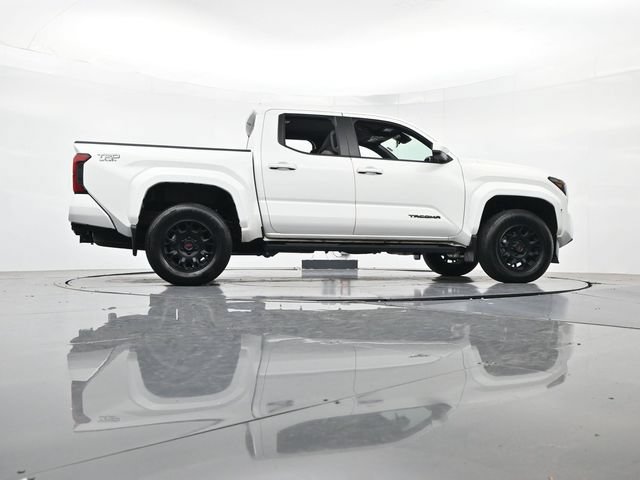 Used 2025 Toyota Tacoma TRD Sport AWD/4WD image 30