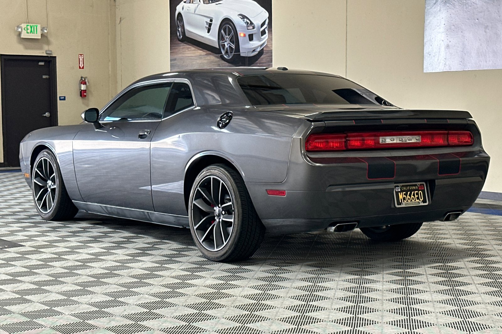 Used 2014 Dodge Challenger R/T w/ Blacktop Package image 6