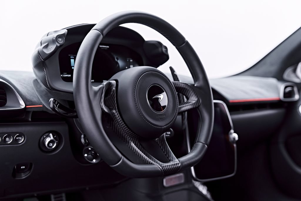 Used 2023 McLaren Artura RWD image 53