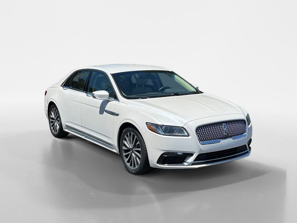 Used 2017 Lincoln Continental Select w/ Climate Package AWD/4WD image 2