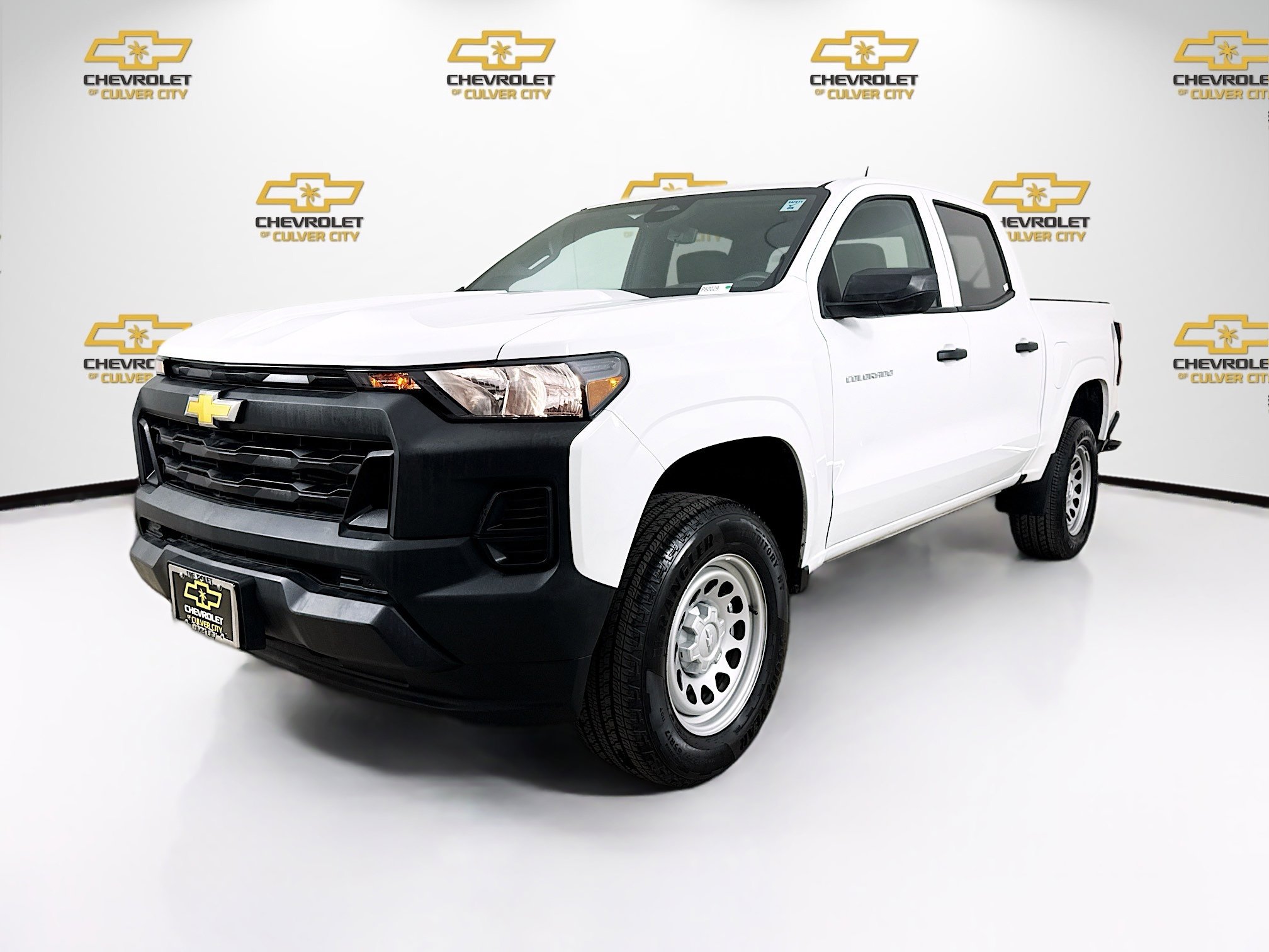 Used 2024 Chevrolet Colorado W/T image 3