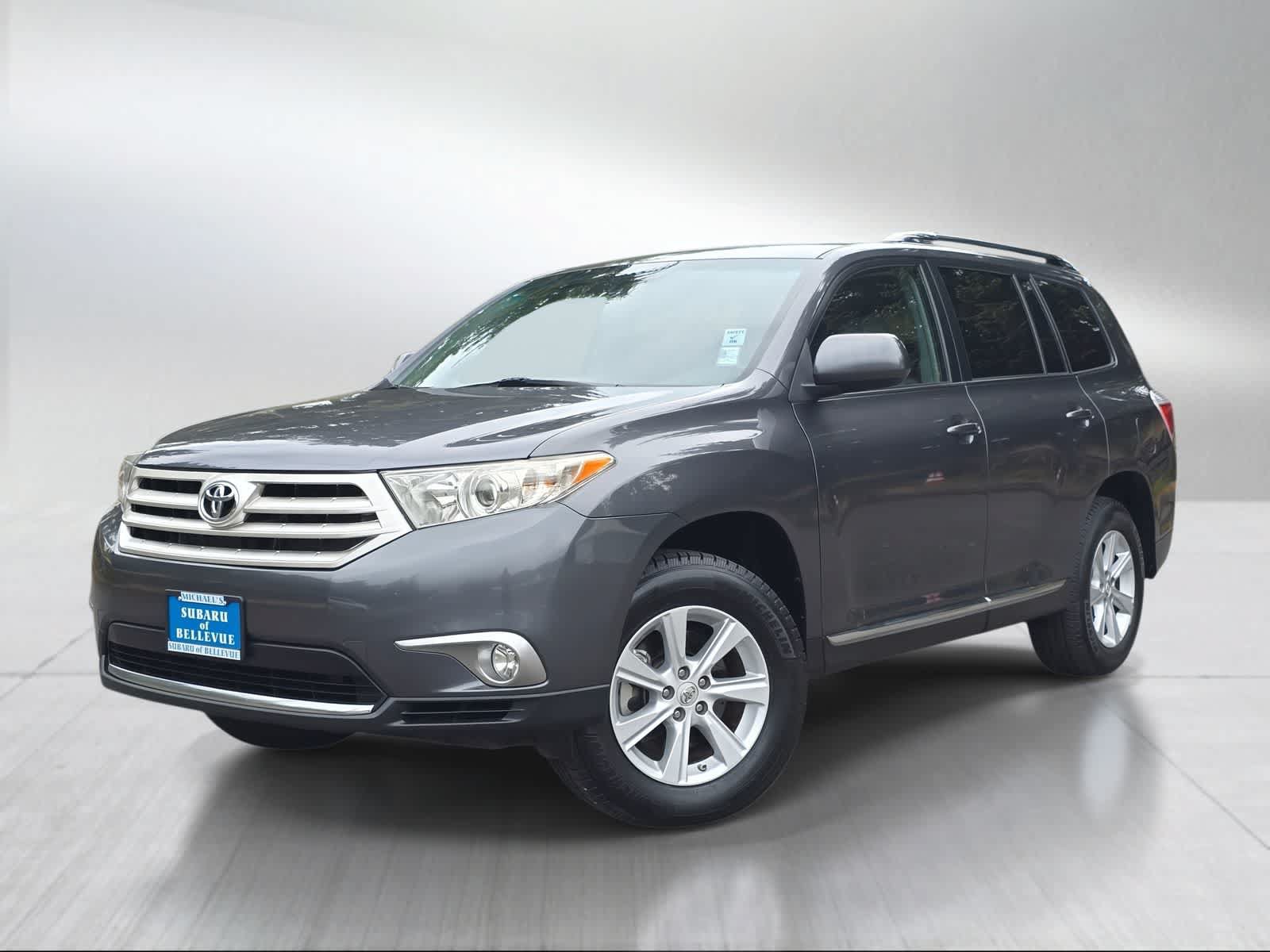 Used 2011 Toyota Highlander SE w/ Tow Pkg