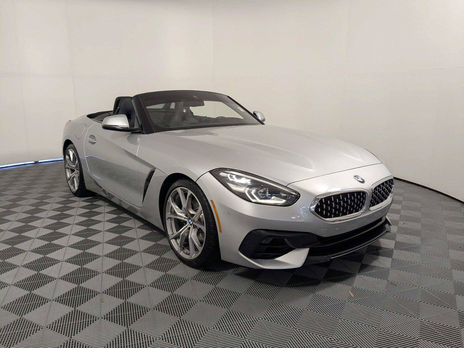 Used 2020 BMW Z4 sDrive30i w/ Convenience Package RWD image 2