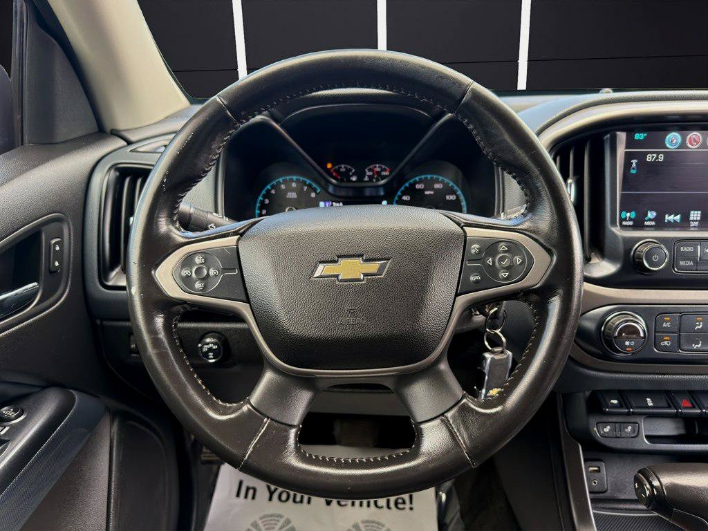 Used 2017 Chevrolet Colorado Z71 AWD/4WD image 16