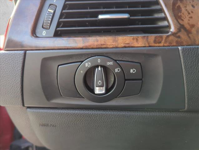 Used 2012 BMW 335i Convertible image 23